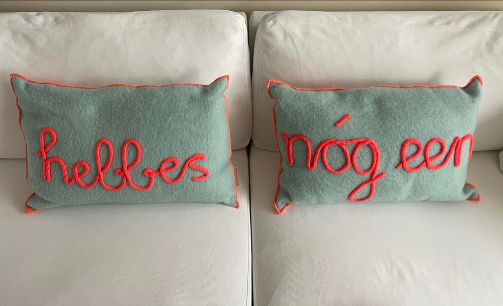 Twee UNIEKE handgemaakte kussens van wollen dekens | HEBBEN!, Huis en Inrichting, Woonaccessoires | Kussens, Ophalen of Verzenden