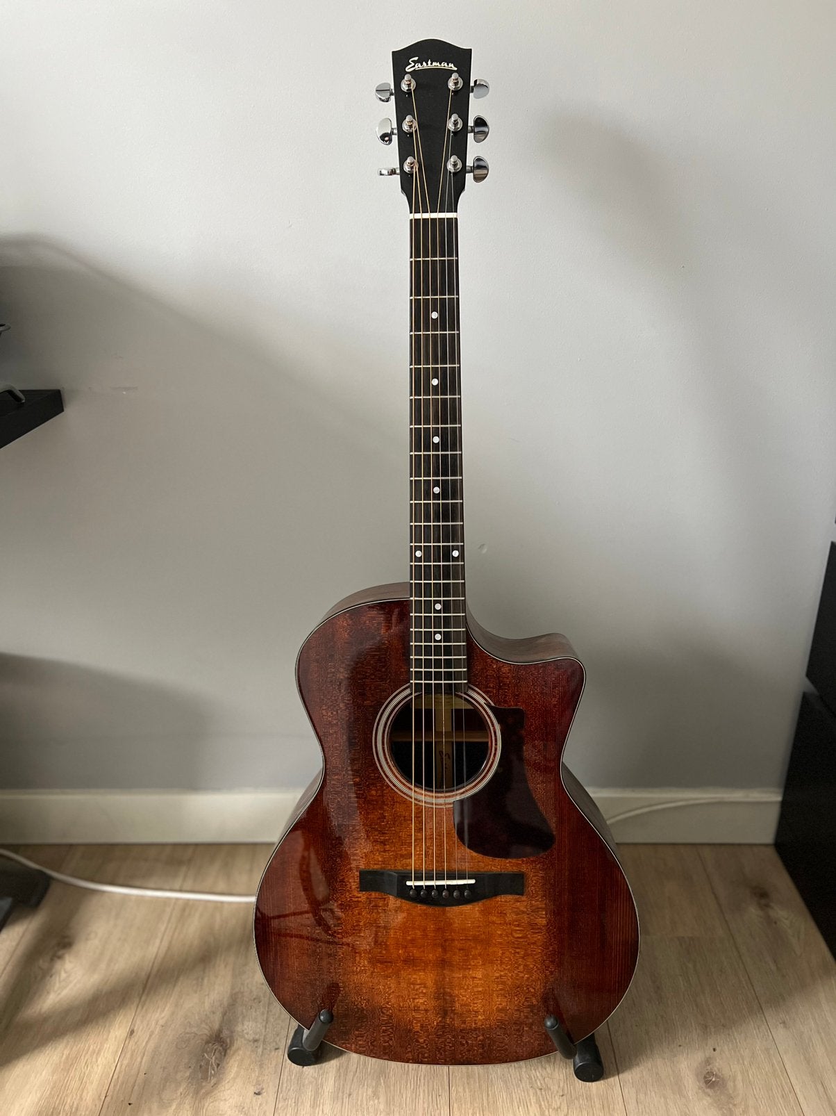 Te koop Eastman AC222CE OV-CLA semi accoustische gitaar, Muziek en Instrumenten, Ophalen, Zo goed als nieuw, Western- of Steelstringgitaar