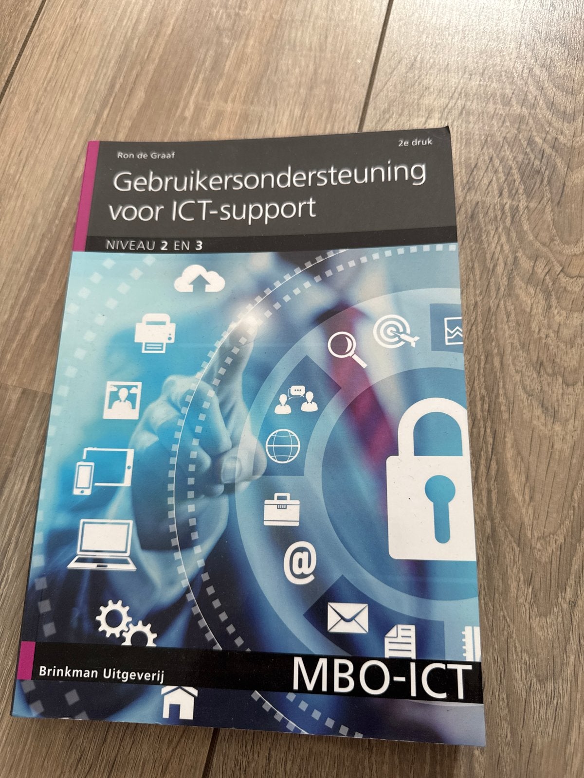Gebruikersondersteuning voor ICT-support MBO-ICT, Ophalen, Beta, Zo goed als nieuw, MBO