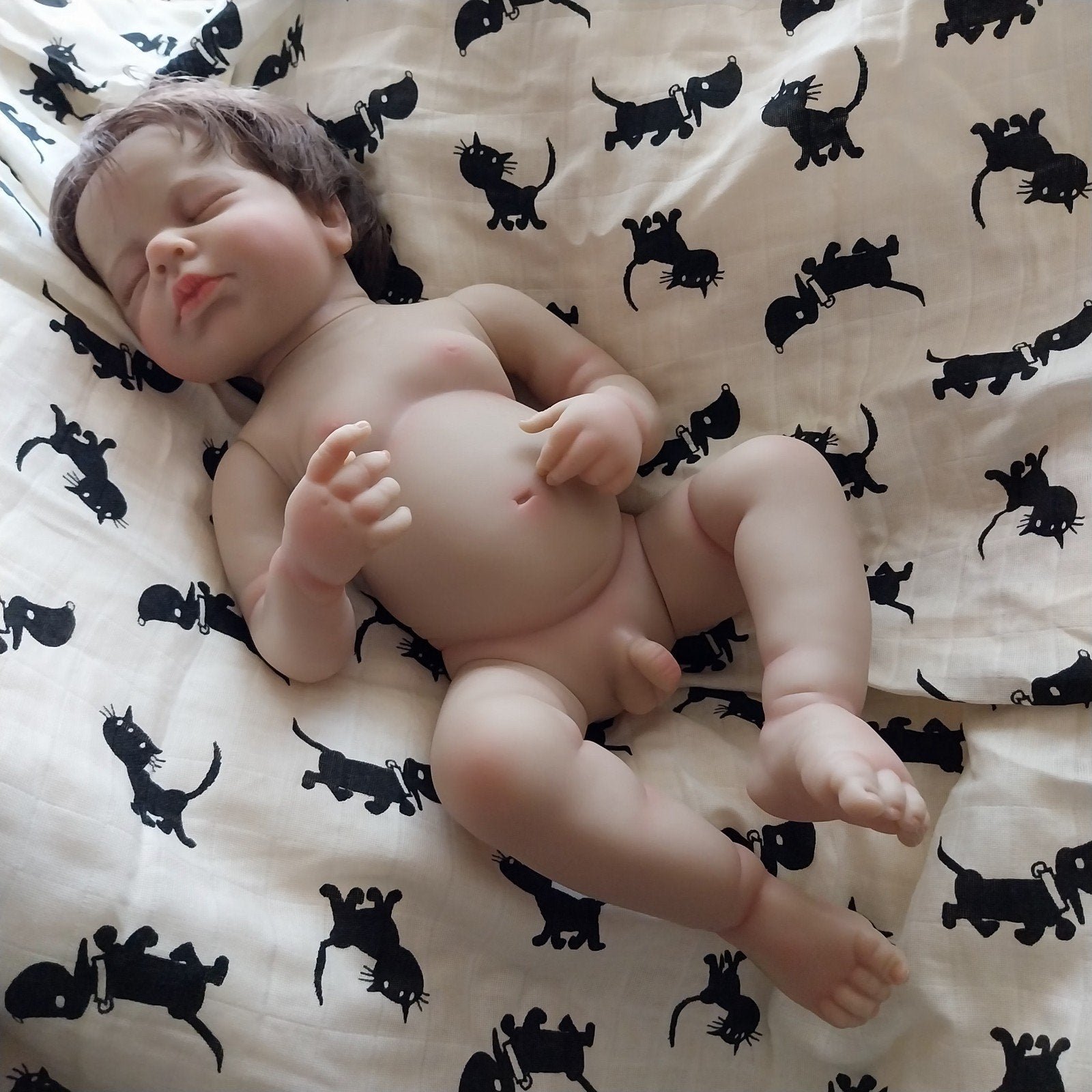 schattige baby pop jongen 43cm, Verzamelen, Ophalen of Verzenden, Zo goed als nieuw, Pop, Levensecht of Reborn