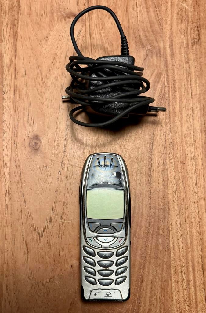 Nokia 6310 telefoon met lader - Gebruikt, Telecommunicatie, Mobiele telefoons | Nokia, Gebruikt, Geen camera, Fysiek toetsenbord
