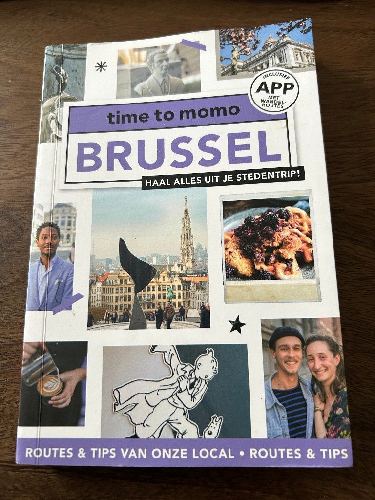 Time to Momo - Brussel, Ophalen of Verzenden, Reisgids of -boek, Benelux, Gelezen