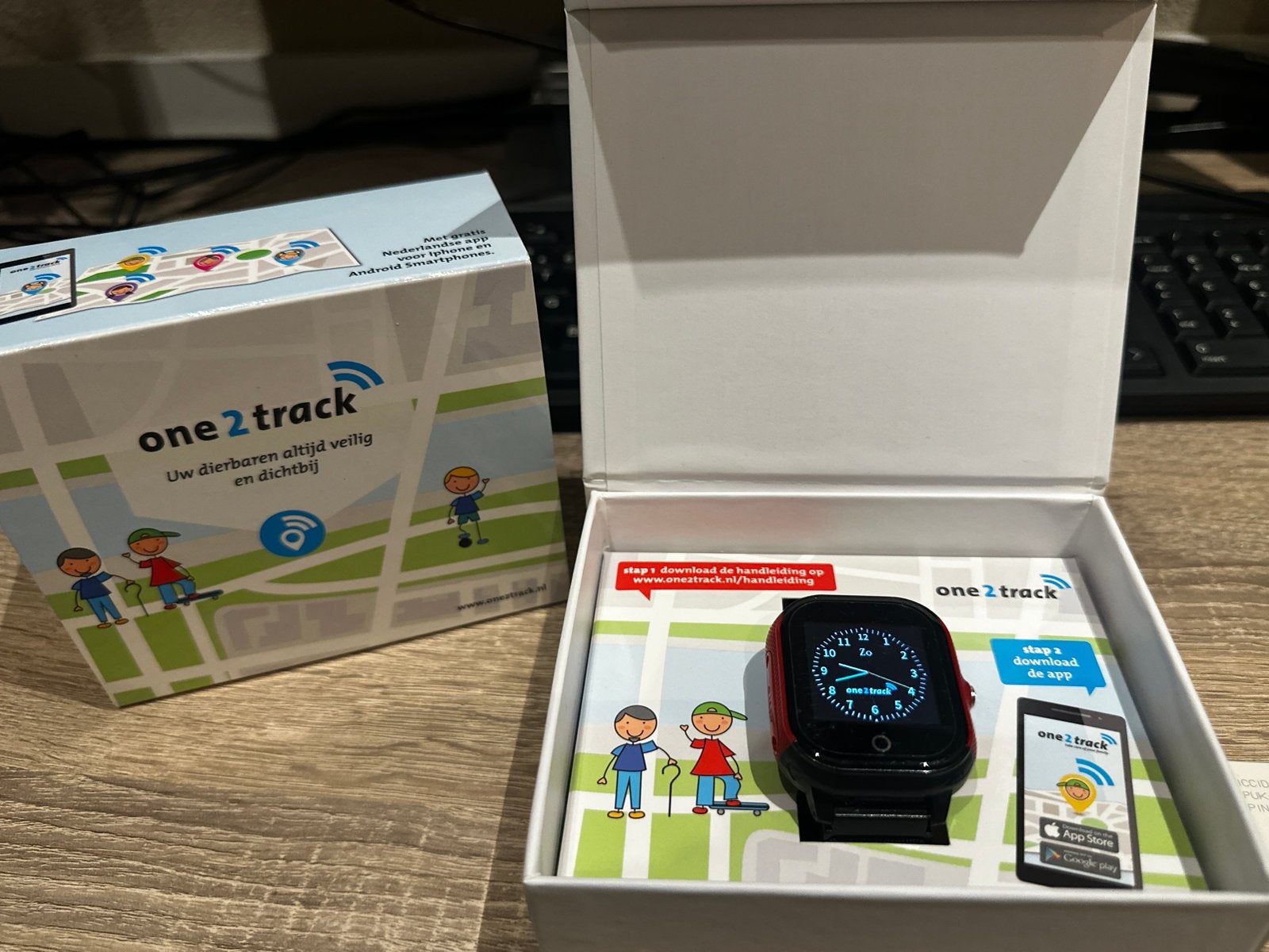 One2Track GPS Horloge voor kinderen - Compleet met SIM, Ophalen, Gebruikt, Zwart, Jongen of Meisje