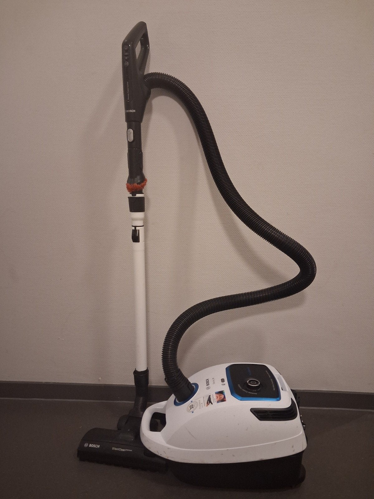 Fijne Bosch Serie 6 ProSilence Stofzuiger, Gebruikt, Bosch, Sledestofzuiger, Minder dan 1200 watt