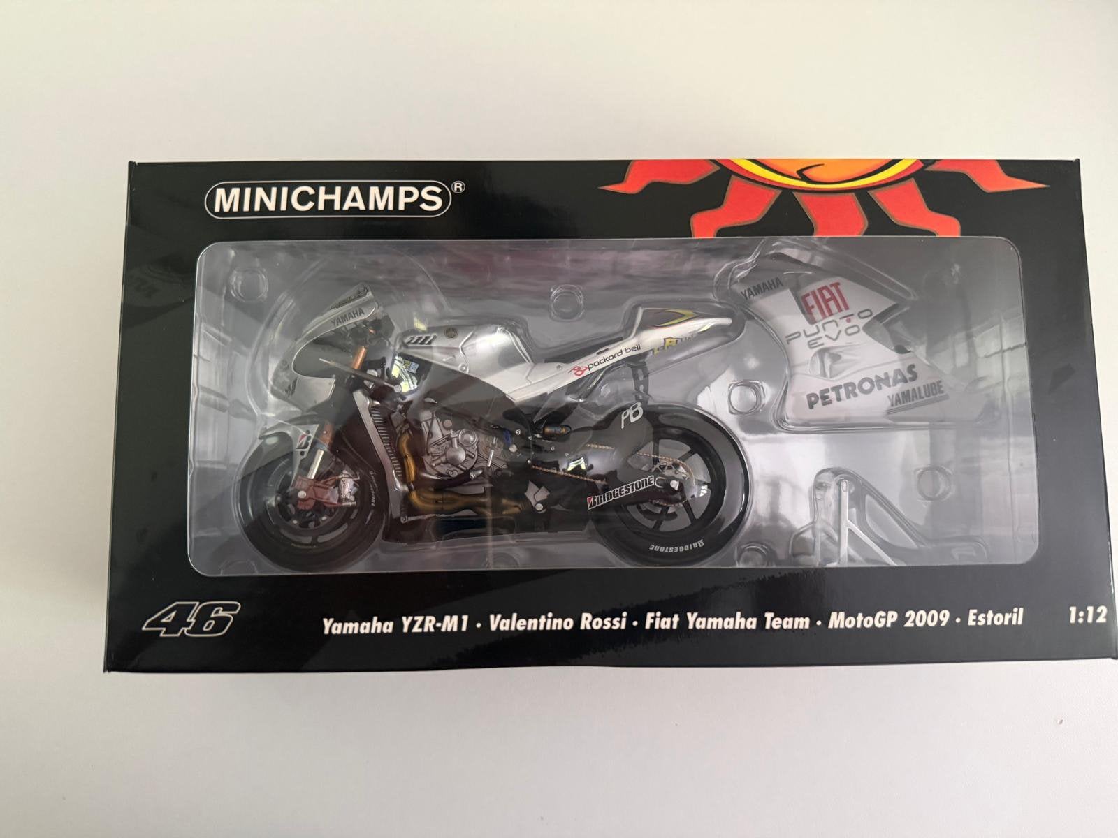 Minichamps Motogp 2009 Yamaha YZR-M1 Rossi Fiat Estoril 1/12, Ophalen of Verzenden, Zo goed als nieuw, 1:9 t/m 1:12, Motor