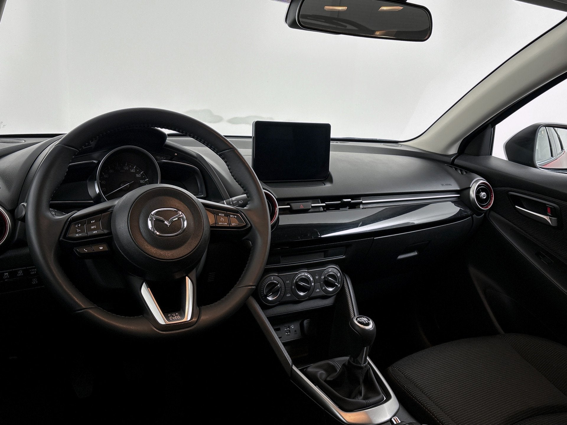 Mazda 2 - 1.5 Skyactiv-G Sportive // CAMERA // AIRCO //, Auto's, Stof, 4 cilinders, Origineel Nederlands, Bedrijf