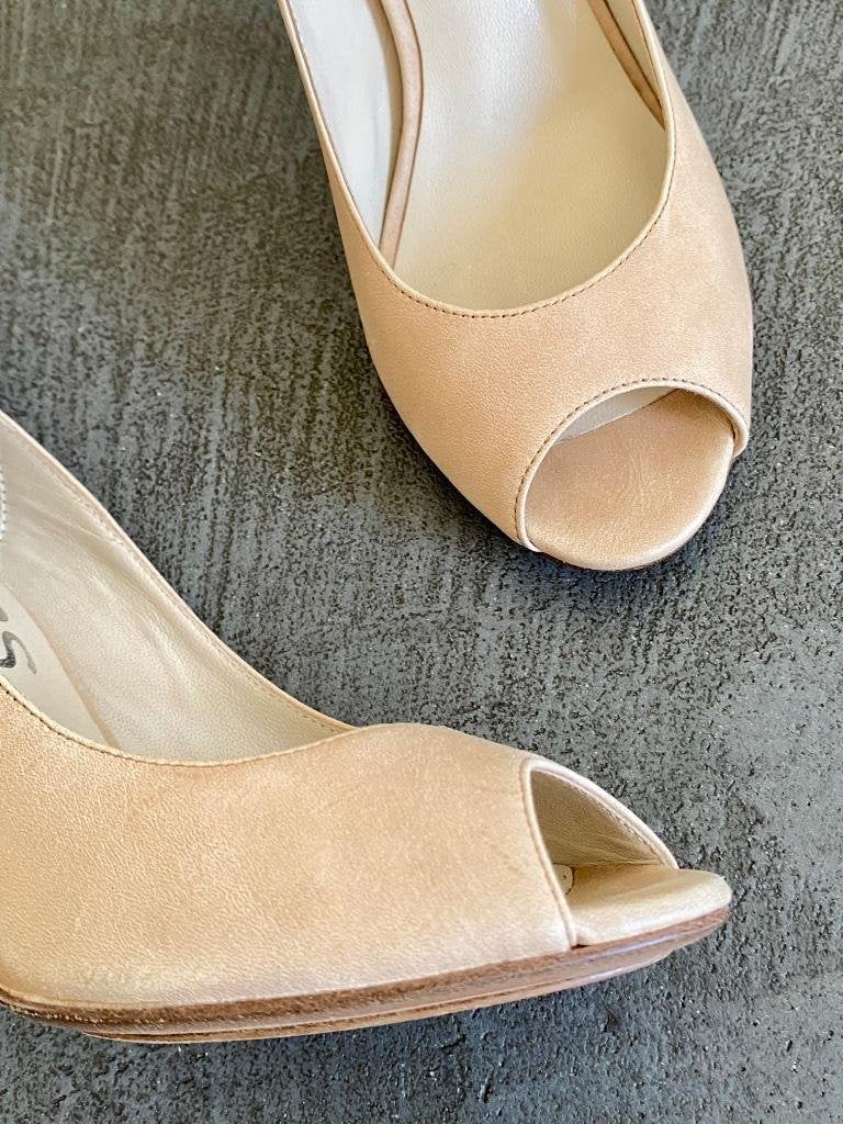 J307 Michael Kors maat 36 leren pumps schoenen hak beige, Kleding | Dames, Schoenen, Michael Kors, Beige, Ophalen of Verzenden