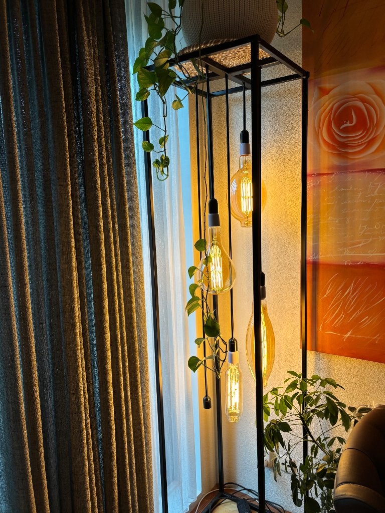 Grote metalen zwarte industriële vloerlamp, Ophalen, Zo goed als nieuw, Metaal, 150 tot 200 cm