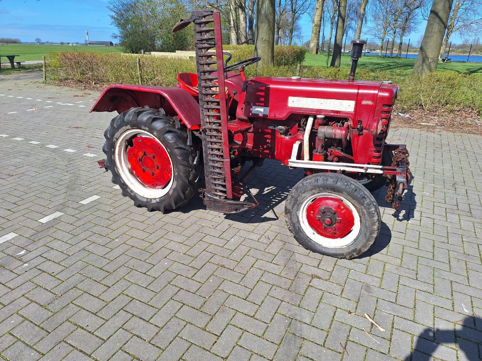 McCormick D214 Oldtimer Tractor met Maaibalk, Zakelijke goederen, Agrarisch | Tractoren, Ophalen of Verzenden, Oldtimer, Tot 80 Pk