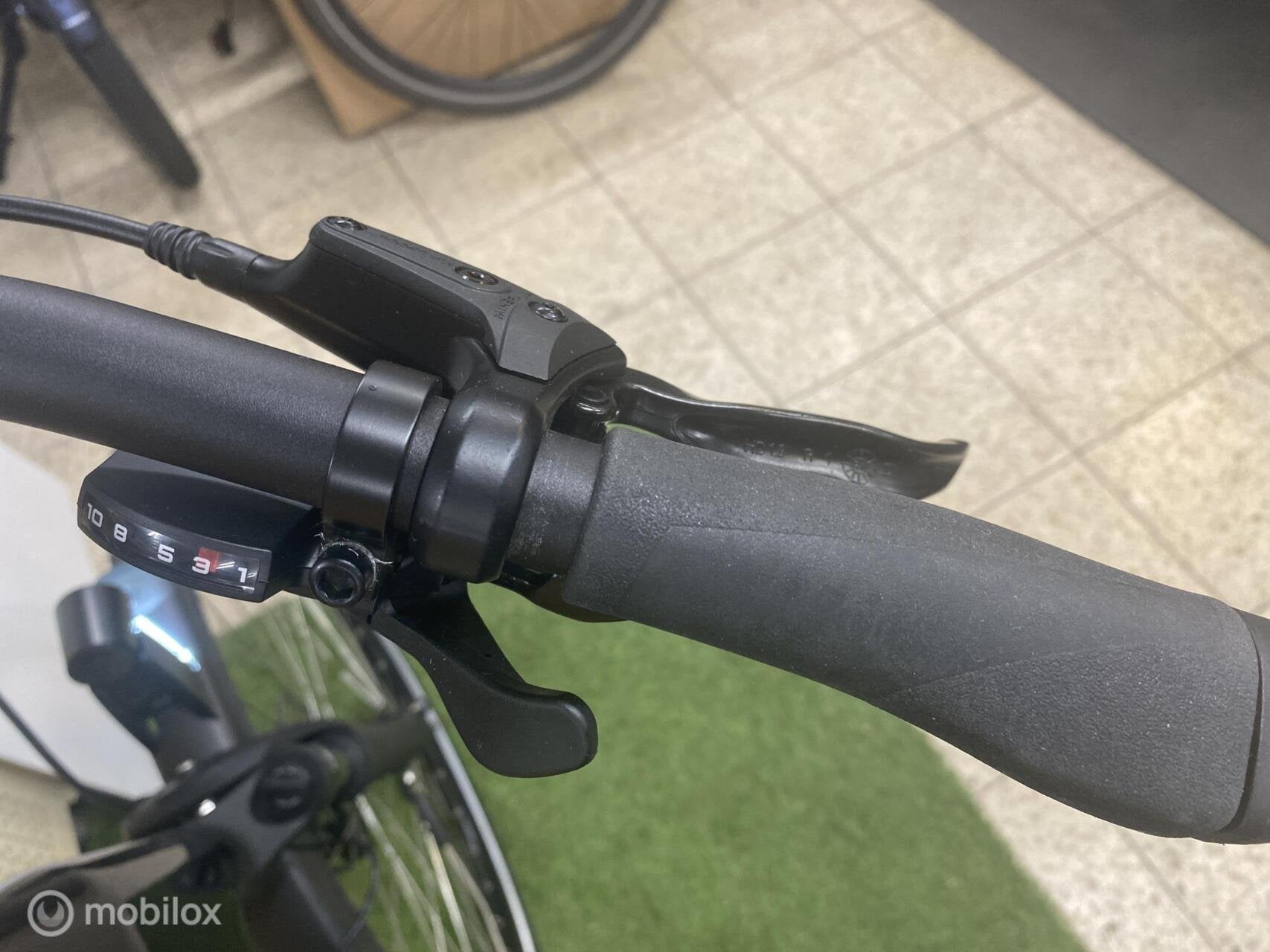 Foto 13 van BATAVUS FINEZ PT E-GO POWER SPORT BOSCH 750WH 53 CM NIEUW