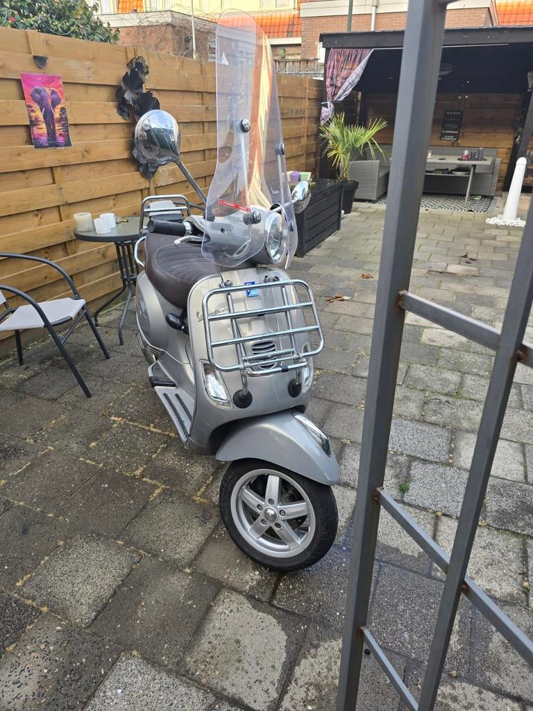 Vespa tourant, Ophalen, Gebruikt, Benzine, Vespa LX
