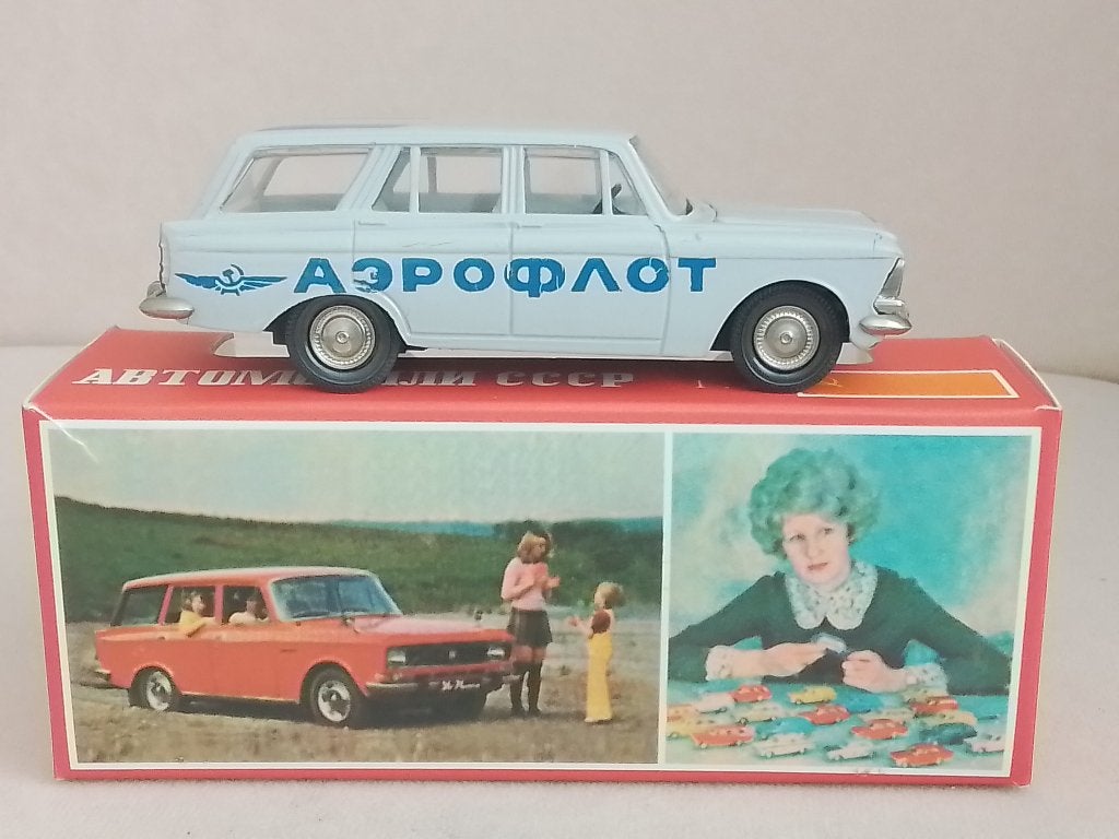 Moskvitch 427 Stationcar Aeroflot A4 Novoexport made ussr, Hobby en Vrije tijd, Modelauto's | 1:43, Ophalen of Verzenden, Zo goed als nieuw