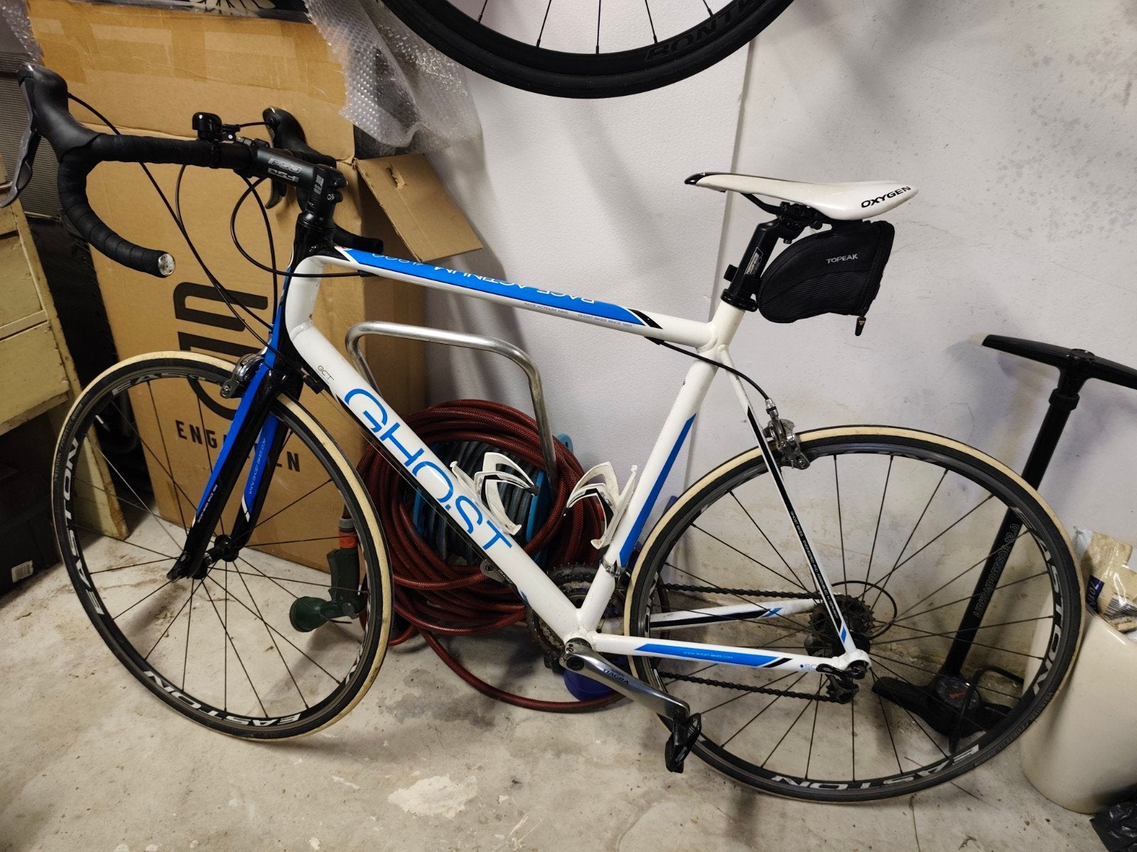 Ghost Racefiets - Wit/Blauw - Shimano Tiagra, 28 inch, Gebruikt, Aluminium, 15 tot 20 versnellingen