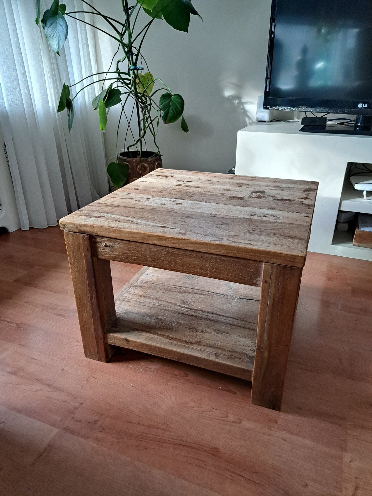 Teak houten salontafel met opbergplank, Ophalen, Gebruikt, 50 tot 100 cm, 50 tot 100 cm