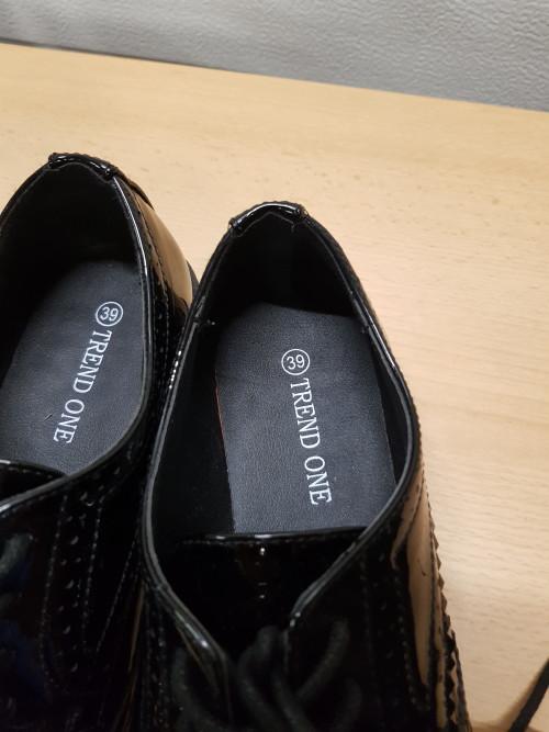 dames schoenen nieuw, zwart gelakt, trend one, Ophalen of Verzenden, 'T Olde Gre-j, Info@toldegrej.nl, Endepoelstraat 20f Didam