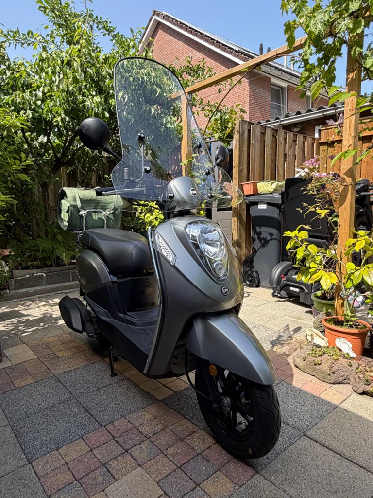 Sym Mio 50i Scooter| 85km| snor| 2024| zo goed als nieuw