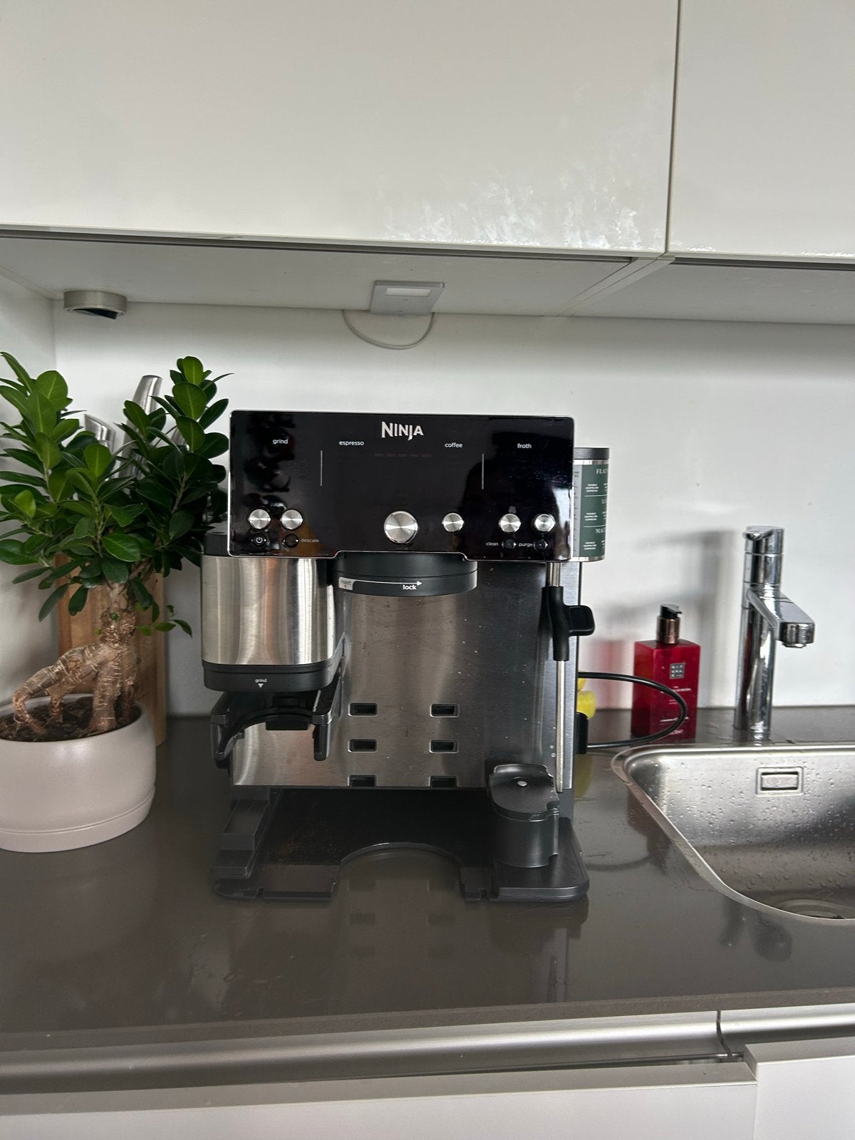 Sharkninja koffiemachine met defecte bonenmaler, Ophalen, Niet werkend, Koffiemachine, Koffiebonen