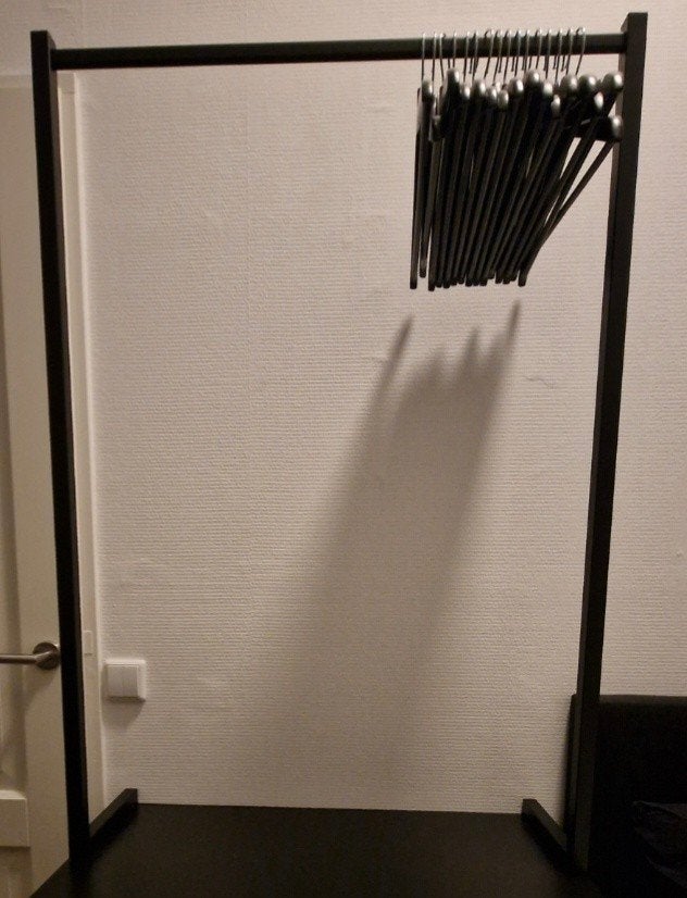 Kledingrek met hangers - Zwart, Ophalen, Gebruikt