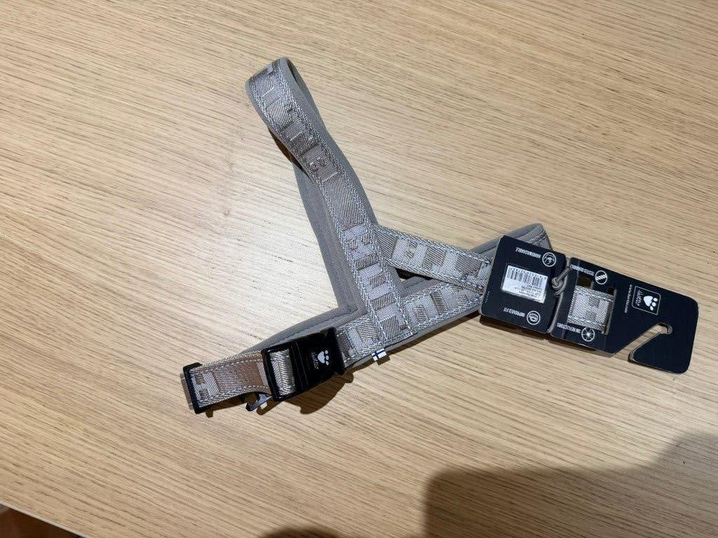 Nieuw! Hurtta Casual Harness (Hondentuig) - Grijs - 90 cm, Dieren en Toebehoren, Overige merken, Ophalen of Verzenden, Nieuw, Hondentuig