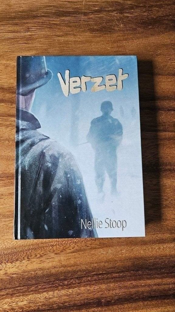Nellie Stoop - Verzet, Boeken, Ophalen of Verzenden, Zo goed als nieuw, Nellie Stoop