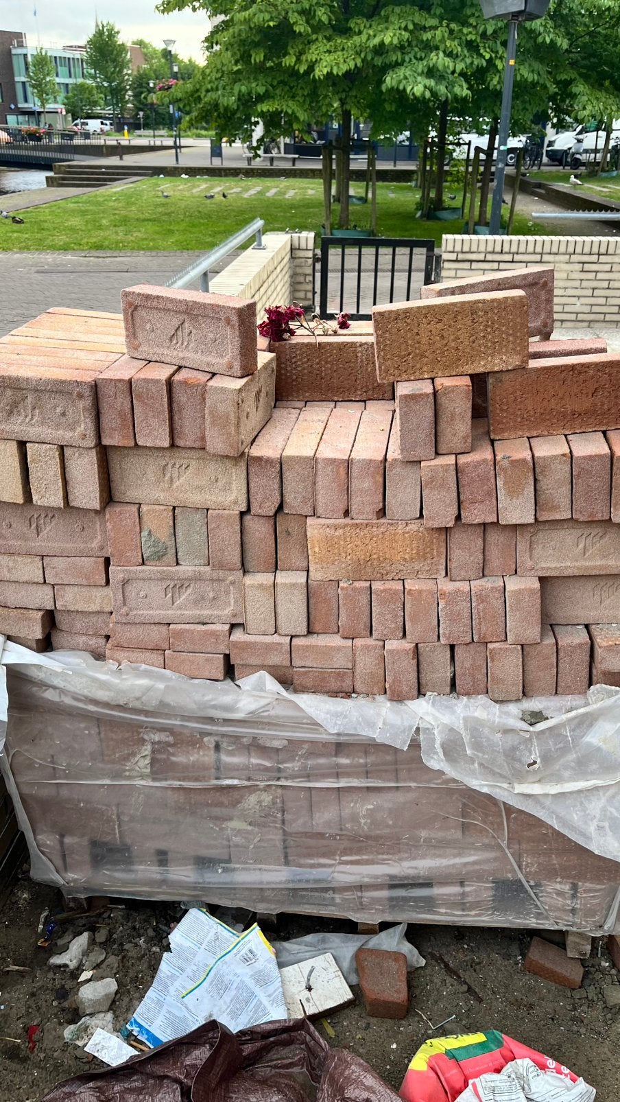 Halve pallet nieuwe bakstenen, Doe-het-zelf en Verbouw, Metselstenen, Ophalen, Nieuw, Bakstenen