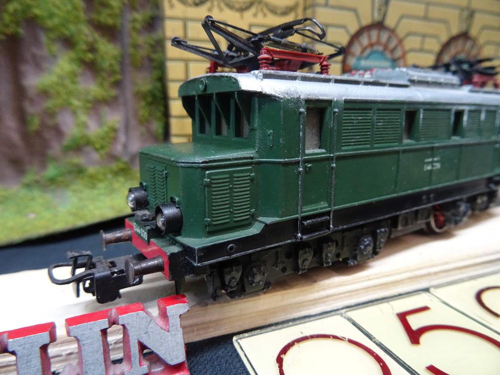 252=Marklin 3008 4 van de Duitse spoorwegen. 195, Wisselstroom, Gebruikt, Locomotief, Ophalen of Verzenden