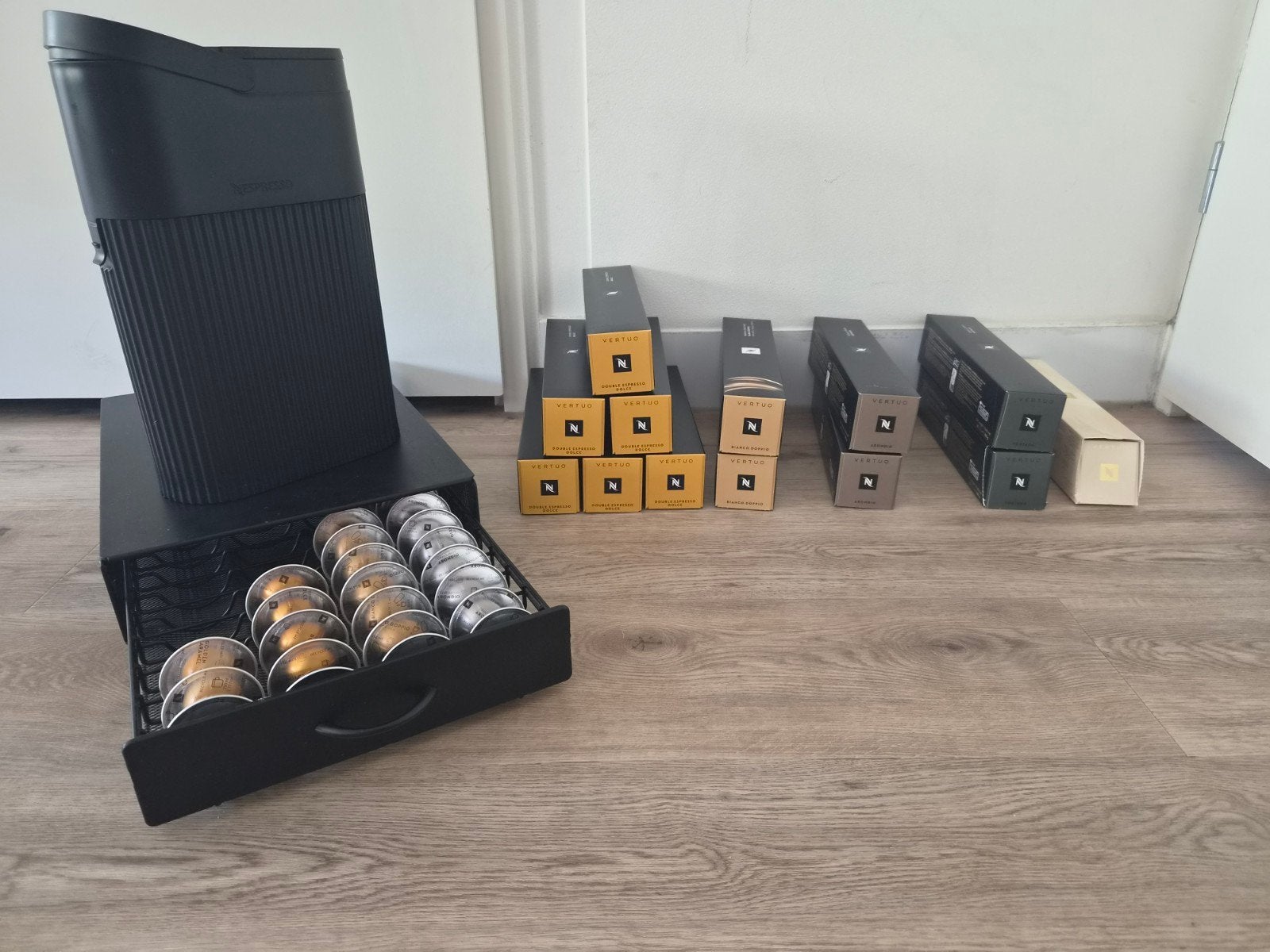 Nespresso Vertuo Cups met capsulehouder en capsule-opvangbak, Ophalen, Nespresso, Koffiebonen, Nieuw