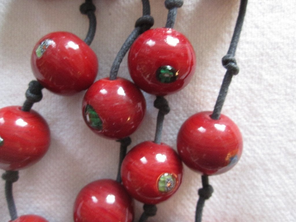 26.  Schitterende oude ketting, mist 1 kraal, 110cm / 20mm, Ophalen, Overige materialen, Ketting