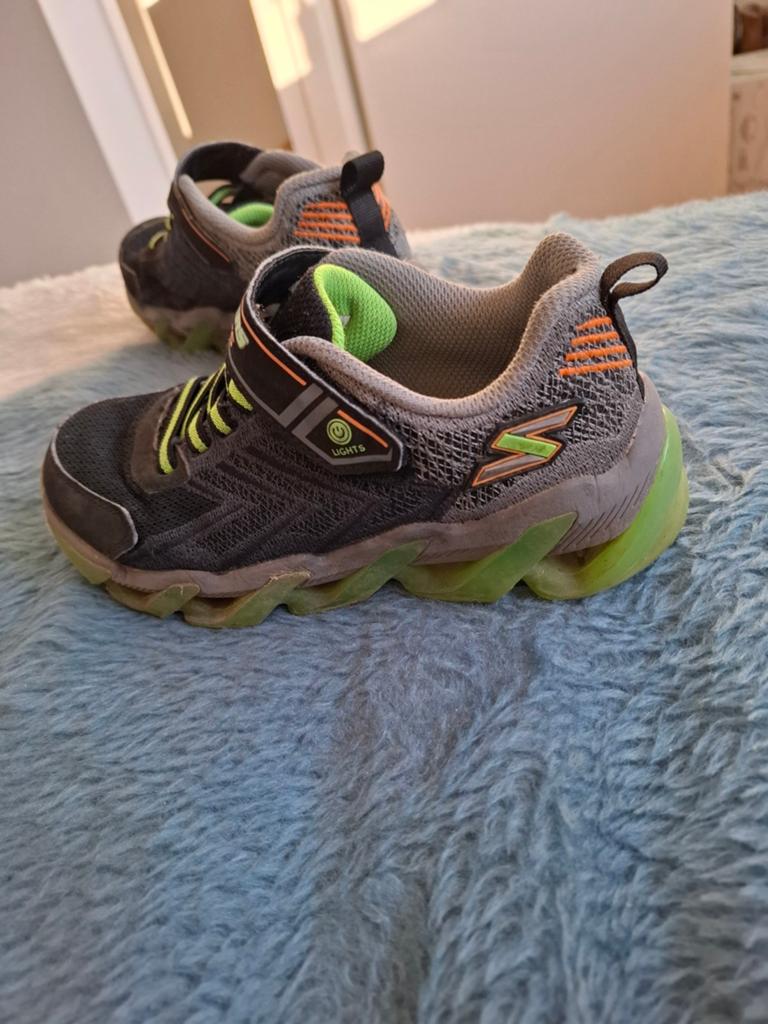 Sketchers sneakers maat 34, Kinderen en Baby's, Babykleding | Schoentjes en Sokjes, Ophalen of Verzenden, Jongetje of Meisje, Schoentjes