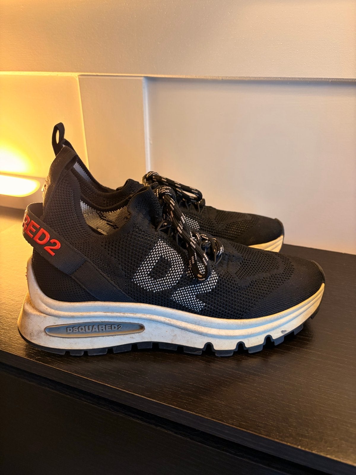 Dsquared2 sneakers - Vallen als maat 38, Kleding | Dames, Verzenden, Zwart, Sneakers of Gympen, Gedragen
