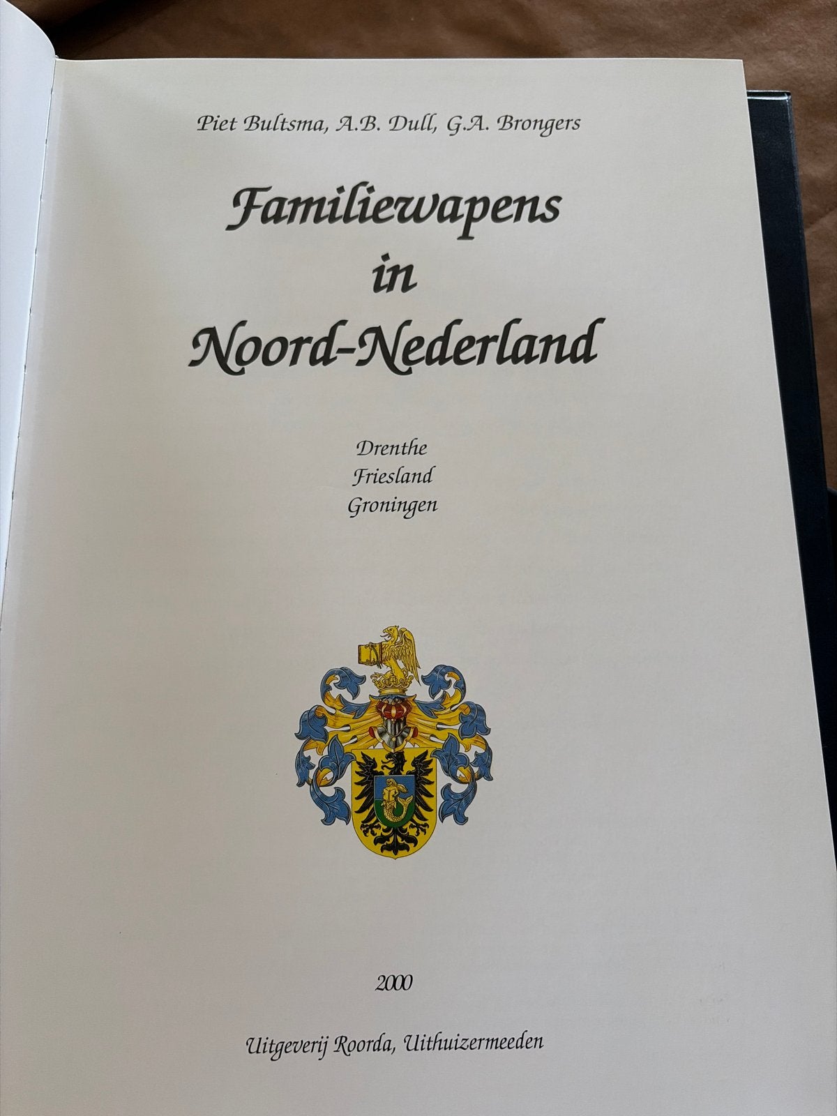Familiewapens in Noord-Nederland (2 delen), Ophalen of Verzenden, Zo goed als nieuw