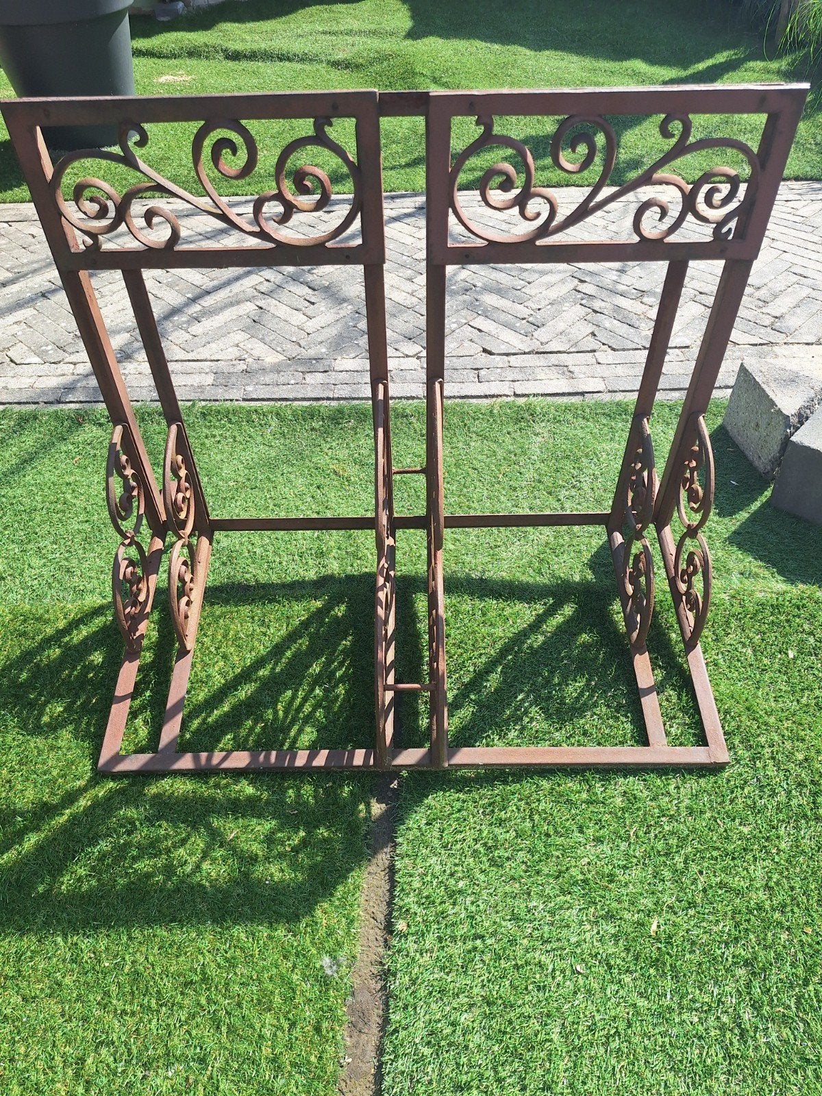 Decoratief fietsenrek van smeedijzer, Ophalen, Gebruikt