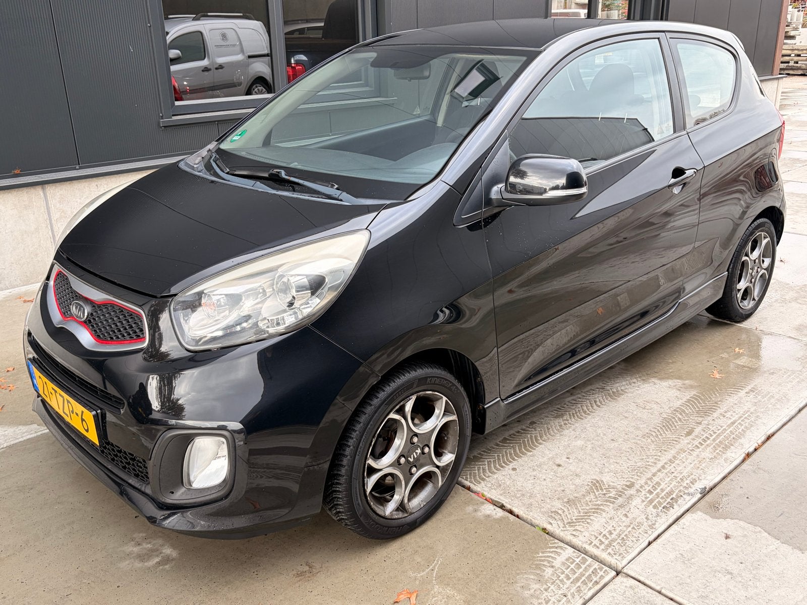 Kia Picanto  2012 Zwart nette betrouwbare auto, Auto's, Voorwielaandrijving, 400 kg, Zwart, Origineel Nederlands