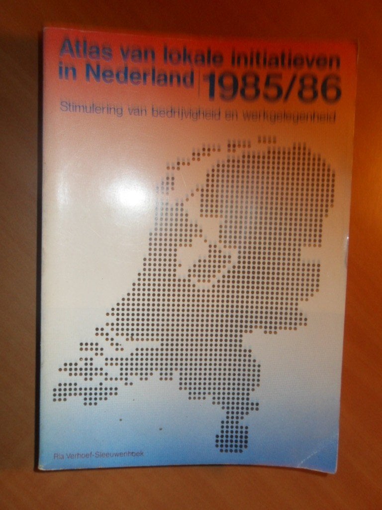 Atlas van lokale initiatieven in Nederland 1985/86, Ophalen of Verzenden, Zo goed als nieuw, Spiritualiteit algemeen, Achtergrond en Informatie
