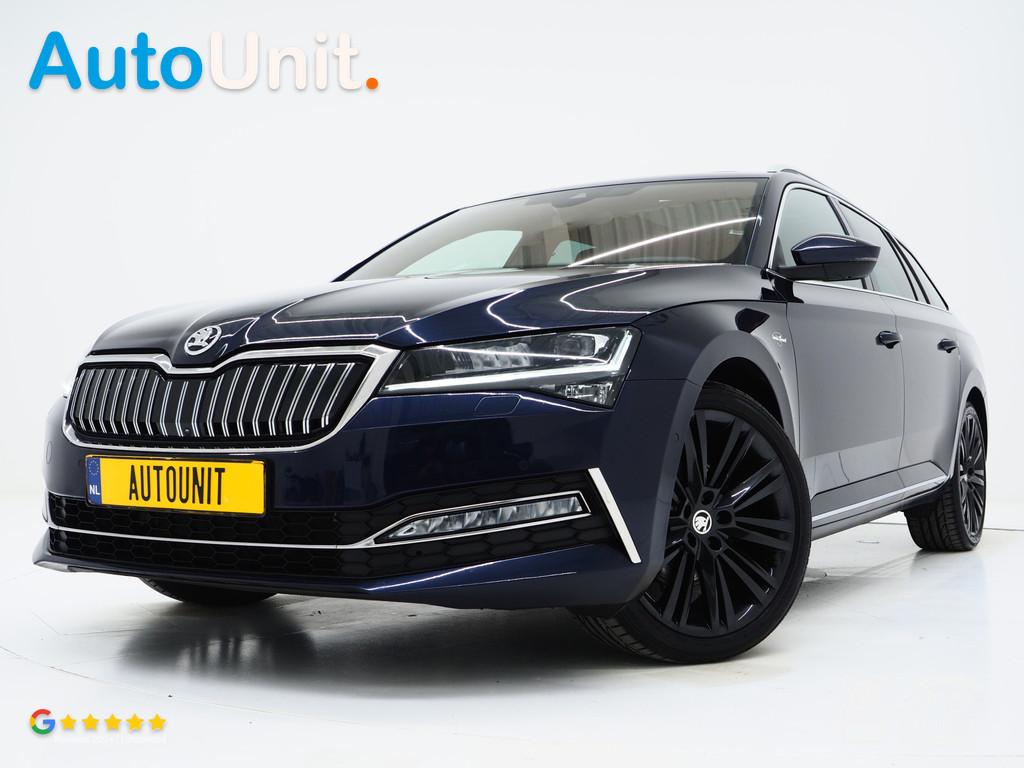 Skoda Superb Combi 1.4 TSI iV Laurin & Klement | Panoramadak, Auto's, Skoda, Gebruikt, Zwart, 4 cilinders, Blauw