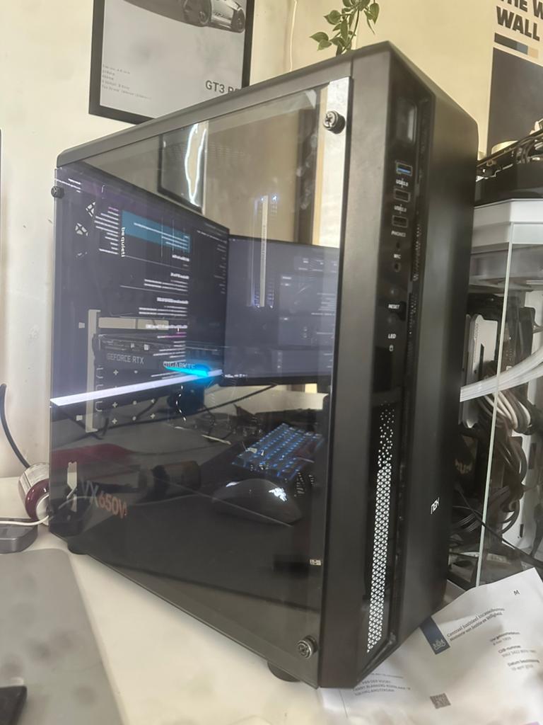 Gaming PC met Intel i7-8700K, RTX 3070 en 16GB RAM, Computers en Software, Ophalen, Virtual Reality, Refurbished, SSD