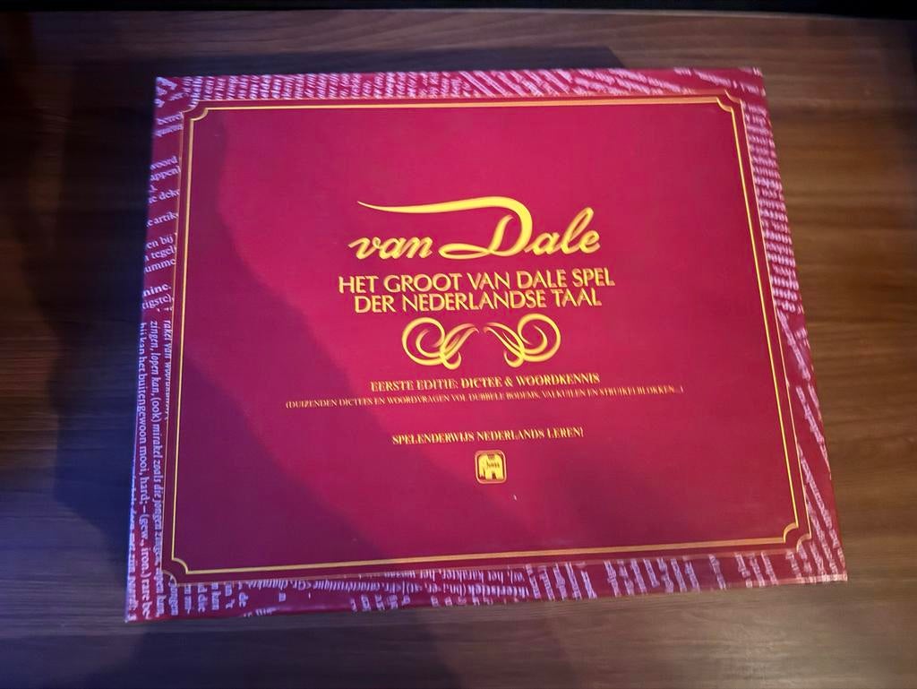 Van Dale Het Groot Spel der Nederlandse Taal - Eerste Editie, Drie of vier spelers, Ophalen of Verzenden, Zo goed als nieuw