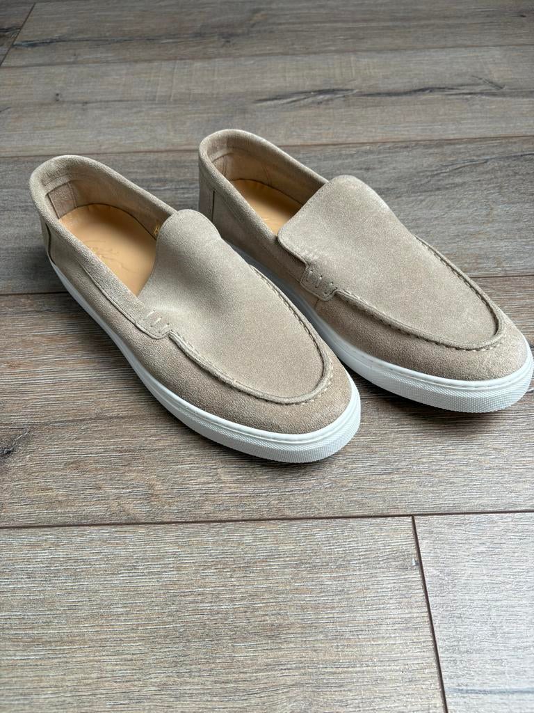 Nieuwe Cotton District suède loafers, zandkleur van, maat 43, Loafers, Bruin, Nieuw, Ophalen of Verzenden