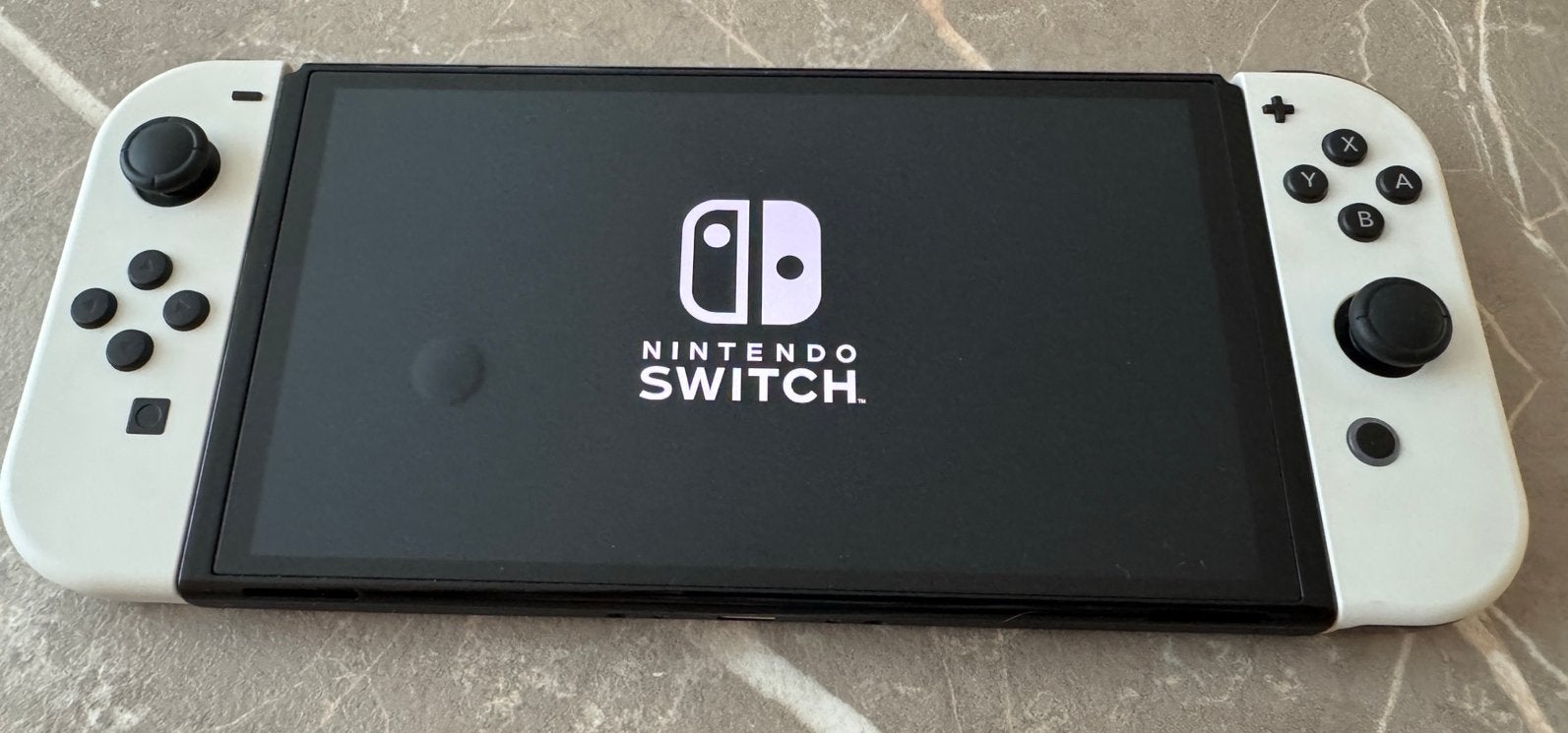 Nintendo switch Oled inclusief extra’s, Ophalen, Zo goed als nieuw, Met 1 controller, Switch OLED