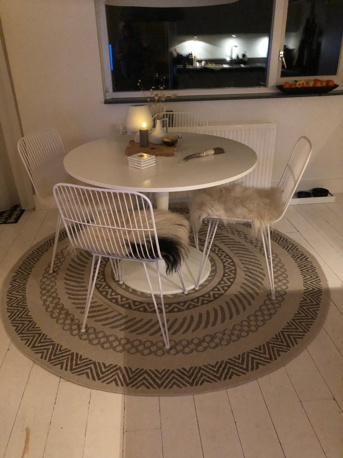 IKEA Ronde Eettafel - 105 cm doorsnee, Huis en Inrichting, Gebruikt, 100 tot 150 cm, Rond, Ophalen of Verzenden
