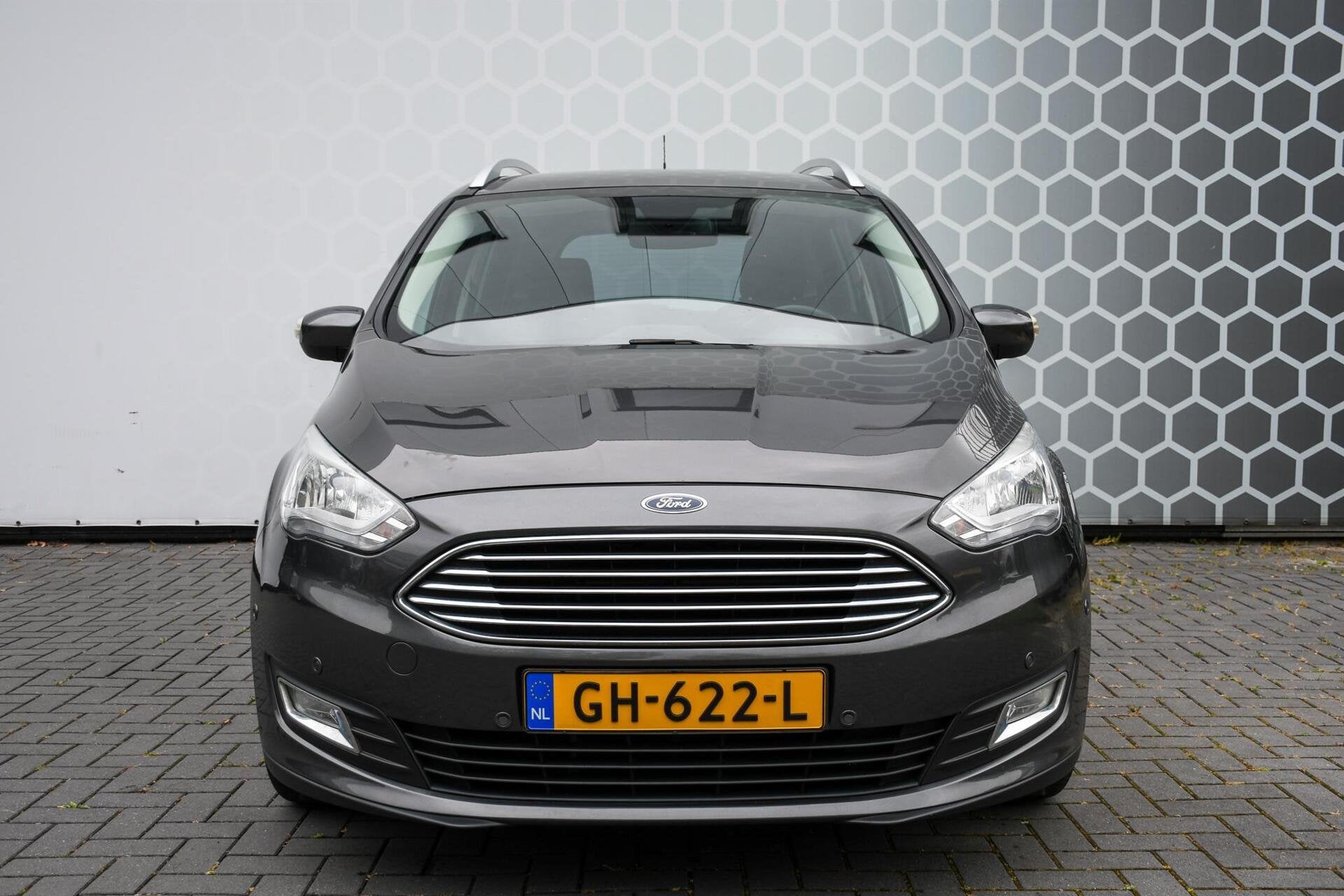Ford Grand C-Max 1.0 Titanium Trekhaak Cruise Camera PDC, Auto's, Voorwielaandrijving, 745 kg, Gebruikt, Origineel Nederlands
