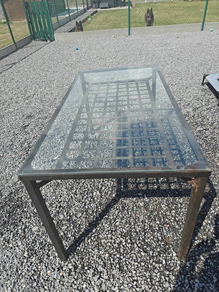 Ijzeren tafel met glazen blad, Ophalen, Gebruikt, 75 cm of meer, 60 cm of meer