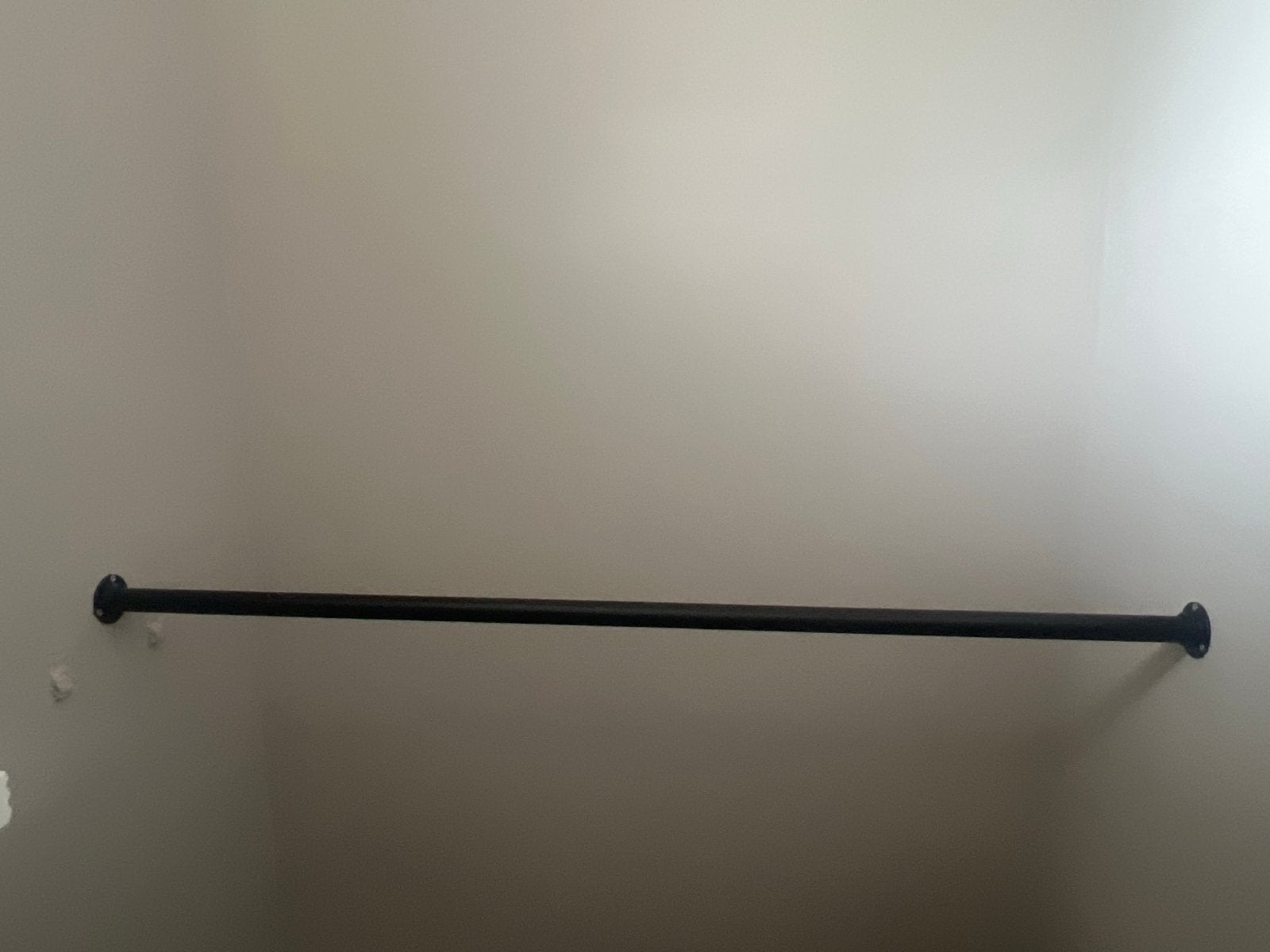 2x Mat Zwarte Kledingroede - Modern en Stevig, Ophalen, 100 tot 150 cm, Zo goed als nieuw, Minder dan 25 cm