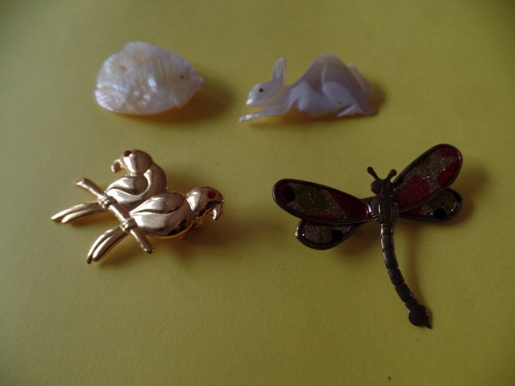 4 dieren Broches - Broche, Ophalen of Verzenden, Gebruikt, Overige kleuren, Overige materialen