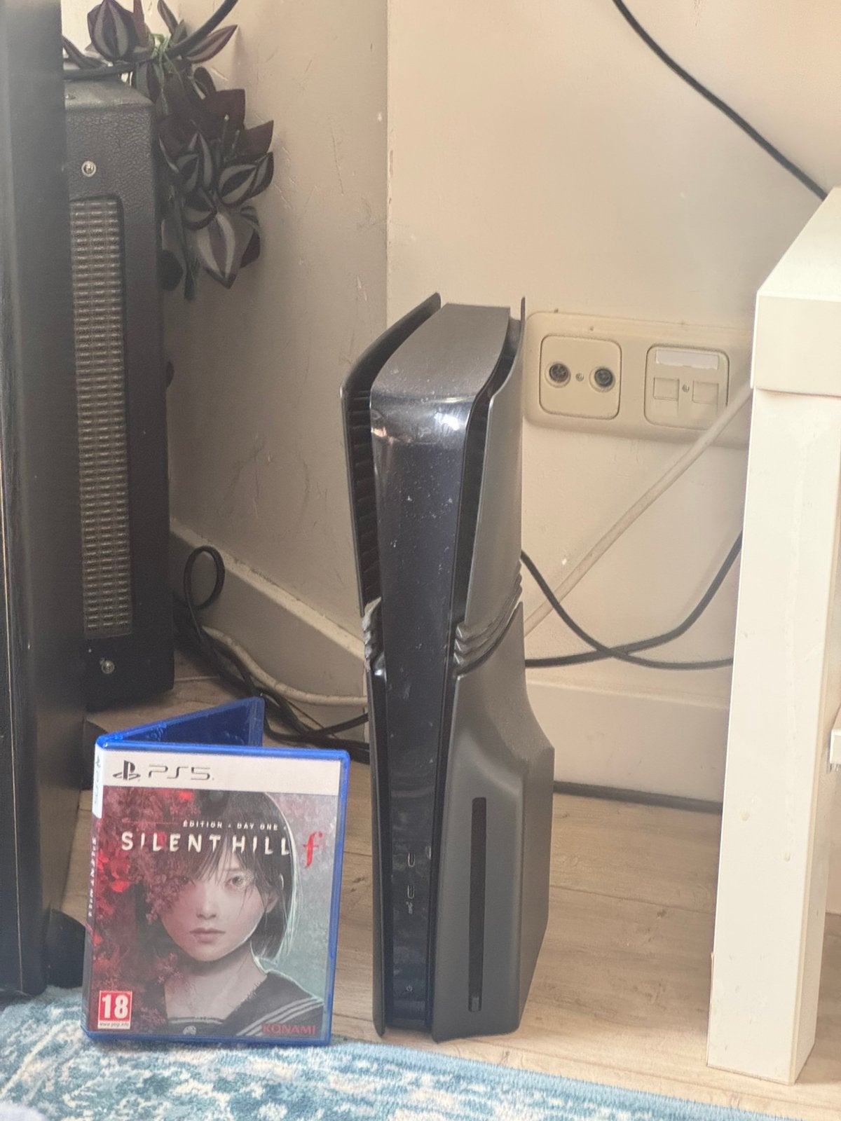 PS5 Pro met disc drive en game, Spelcomputers en Games, Ophalen of Verzenden, Zo goed als nieuw