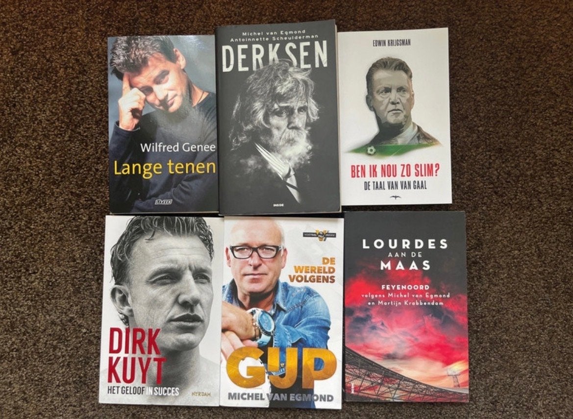 Voetbalboeken: Wilfred Genee, Derksen, Van Gaal, Kuyt, Gup,, Ophalen of Verzenden, Gelezen, Balsport