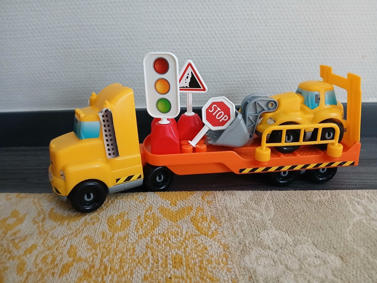 Bouwplaats speelset met vrachtwagen en graafmachine, Ophalen of Verzenden, Gebruikt
