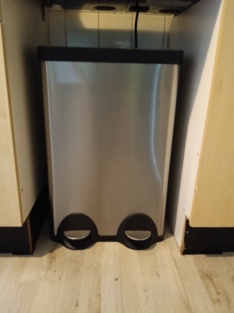 Prullenbak dubbel netjes geen krassen, Ophalen, Met pedaal, 40 liter of meer, Zo goed als nieuw