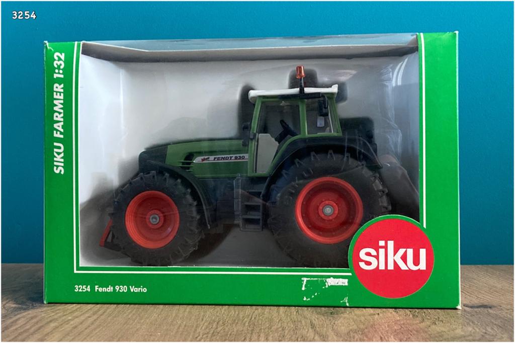 Siku 3254 - Fendt 930 Vario tractor 1:32, Hobby en Vrije tijd, Modelauto's | 1:32, Ophalen, Gebruikt, Tractor of Landbouw, SIKU