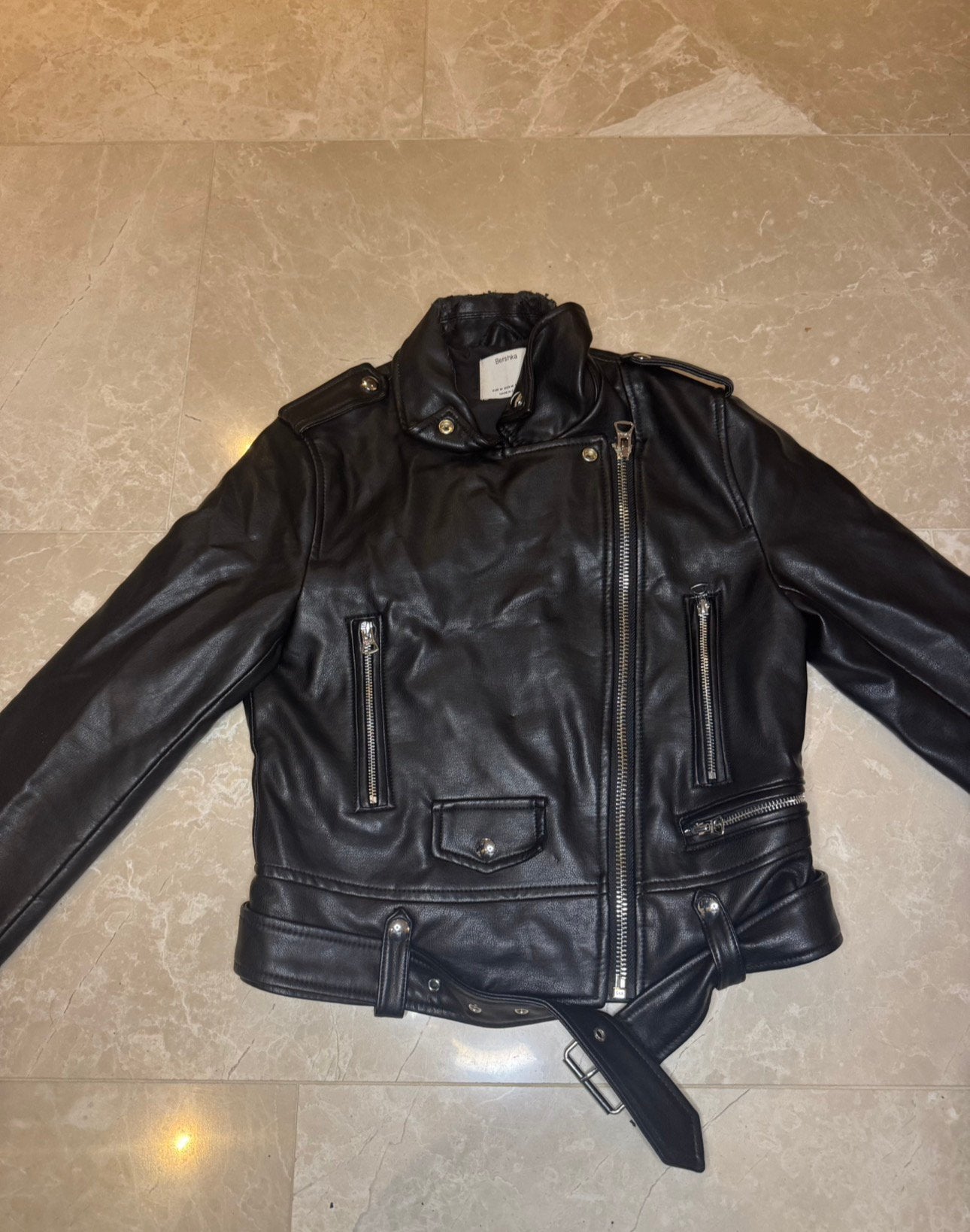 Bershka Jas, Kleding | Dames, Ophalen of Verzenden, Zo goed als nieuw, Maat 38/40 (M), Zwart
